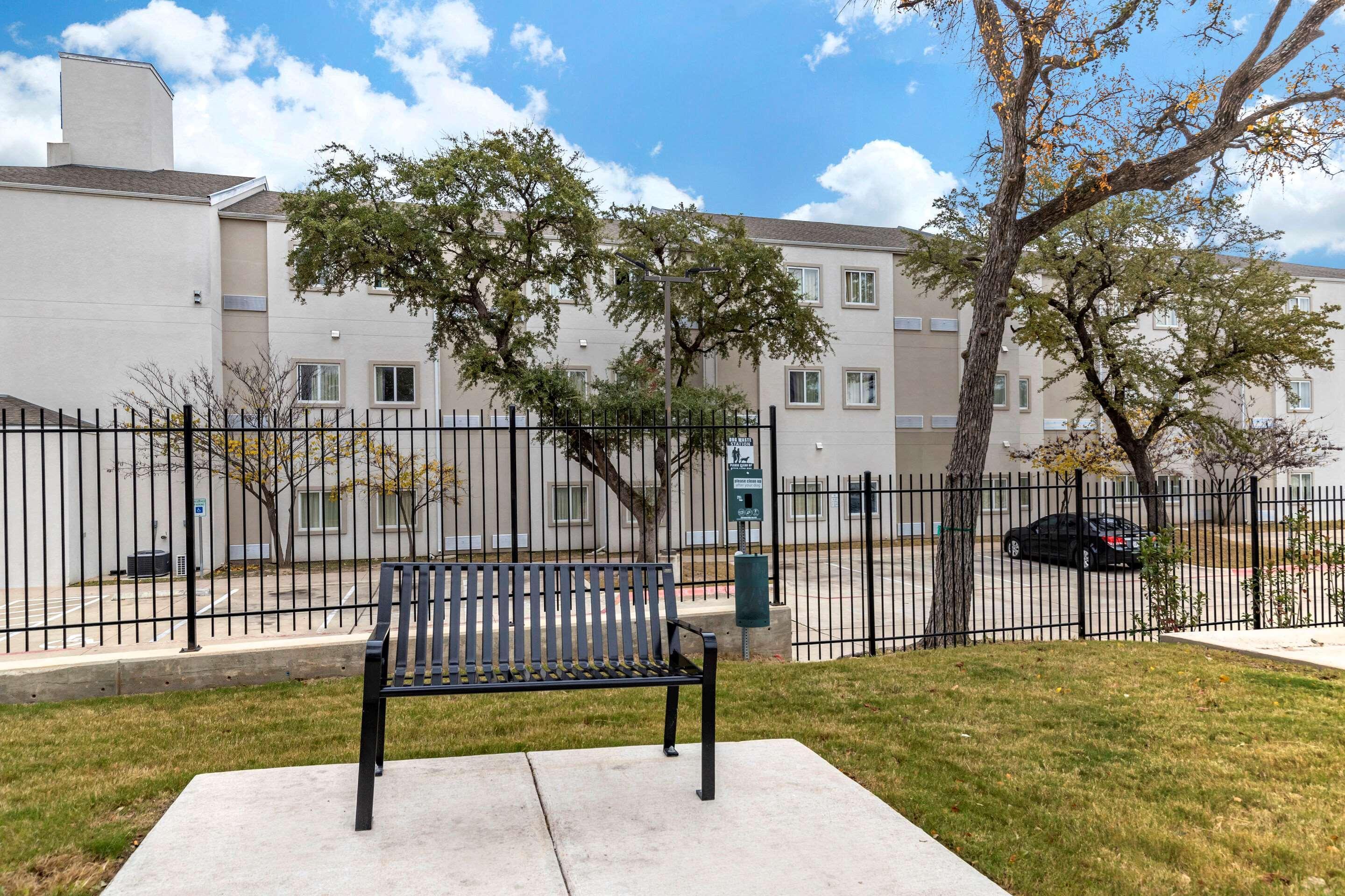 Comfort Suites Cedar Park Exterior foto